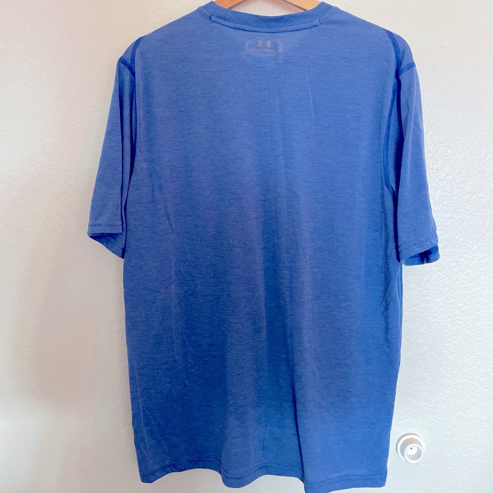 Underarmor Mens Loose fit Shirt - Picture 2 of 3